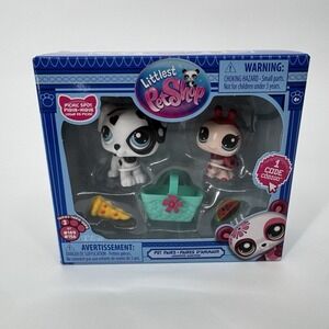 Littlest Pet Shop Pet Pairs #156 Dalmatian and #149 Ladybug Series 3 Picnic Spot